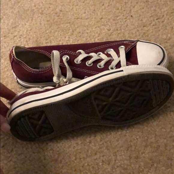 Maroon chucks/converse - Picture 3 of 5